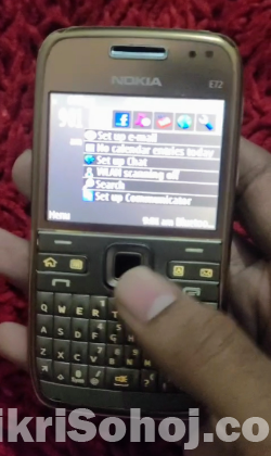 Nokia E72